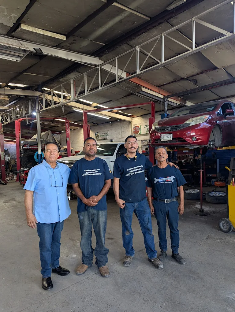 Equipo de Talleres Mecánicos Acevedo